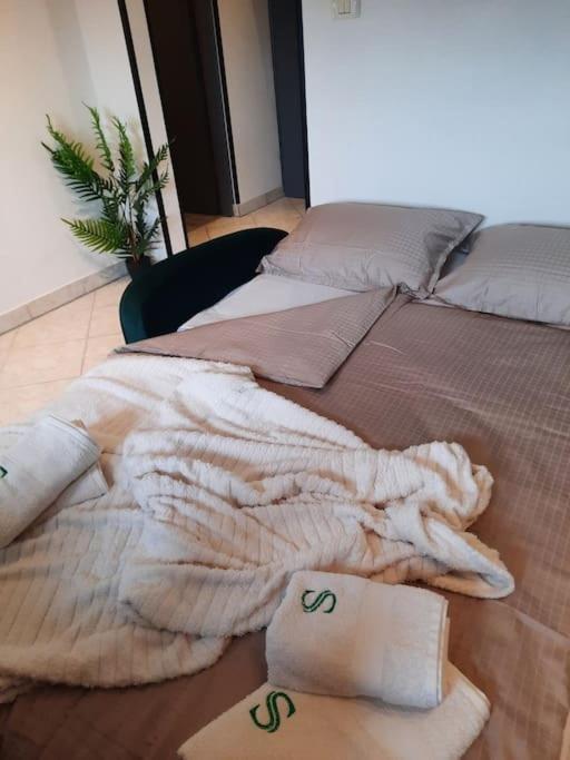 Apartman Smaragd Fažana Esterno foto